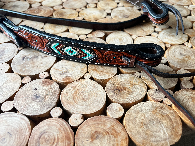 Bride western en cuir bicolore avec perles – Élégance et style show