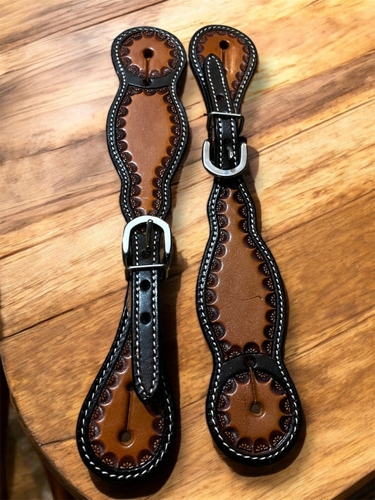 Mixed two-tone spur straps