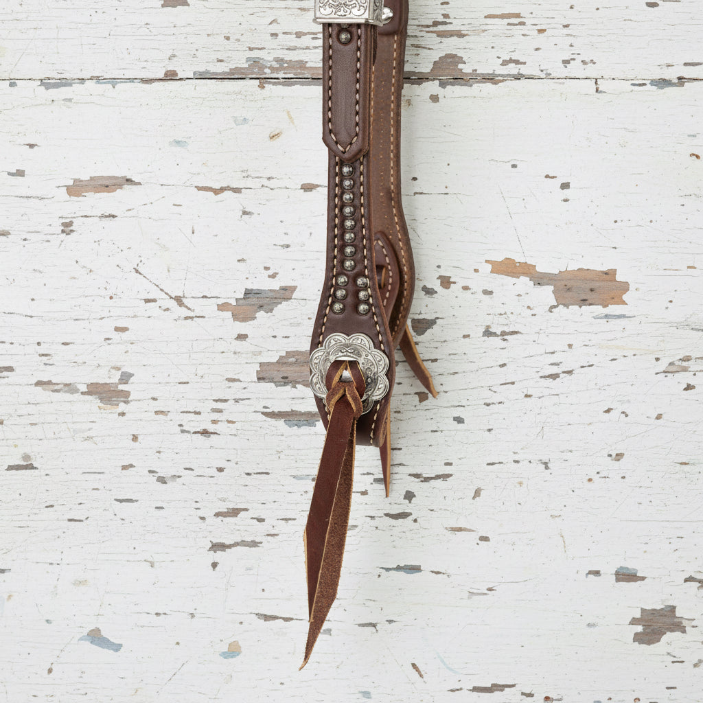 Bride western Weaver Equine Stockman Sliding Ear en cuir Weaver Leather Canyon Rose avec boucle Jeremiah Watt et attaches Blood Knot, zoom sur le passant d'oreille, zoom attache