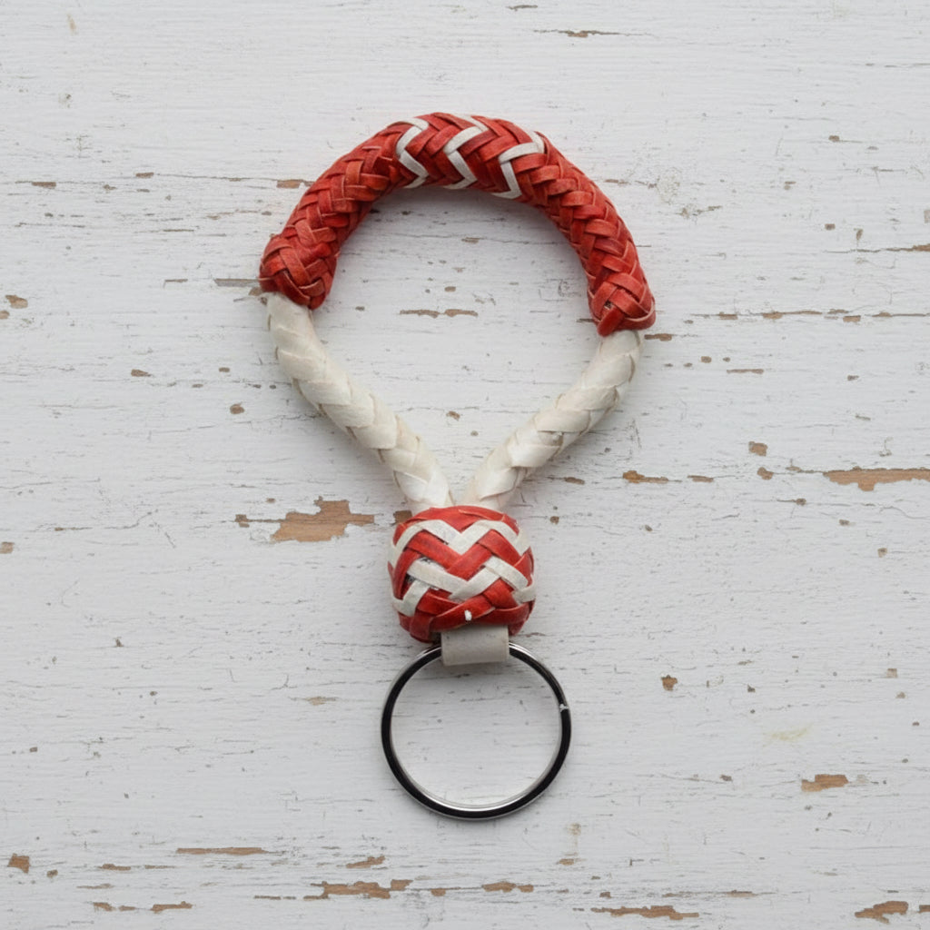 Porte-clés Bosal western en miniature tressé en cuir brut Rawhide