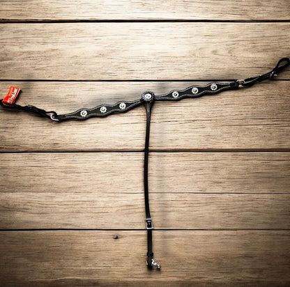 Collier de Chasse Western en Cuir Noir– Conchos Argentés – Harnachement Cheval de Qualité