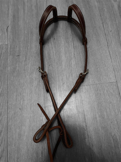 Bridle passing 2 ears