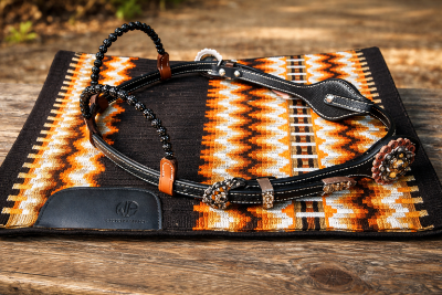 Pack de show orange et bride bicolore conchos noirs et ambre