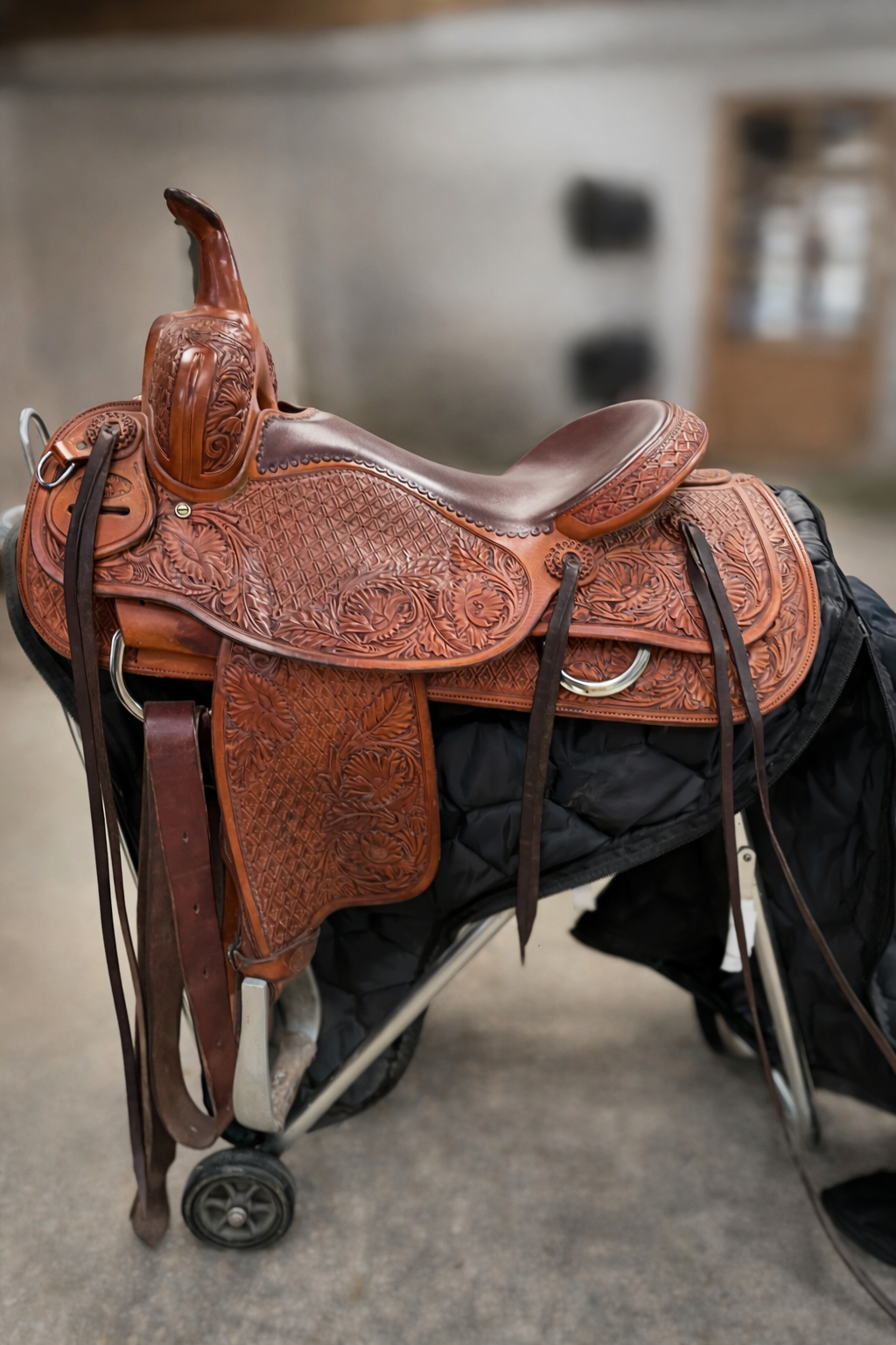 Pedro Pedrini Cutting Saddle – Artisanal Manufacturing | 16" seat 
