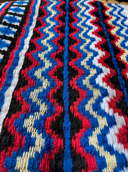 Show Pad western premium blanc, rouge et bleu, performance et présentation raffinée pour concours