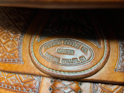 Pedro Pedrini Cutting Saddle – Artisanal Manufacturing | 16" seat 