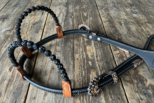 Bride de show noire a strass et conchos ambre