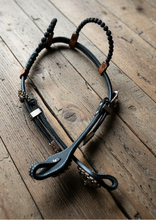 Bride de show noire a strass et conchos ambre