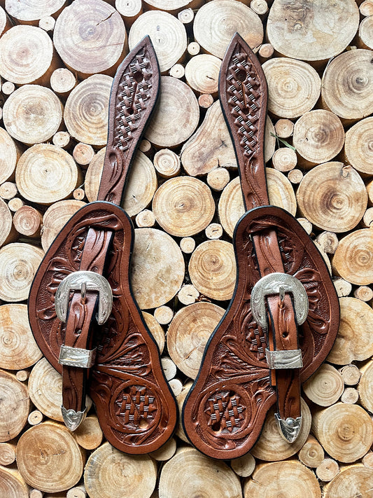 Lanières d'éperons western pour hommes en cuir avec boucles gravées, tooling floral et motif basket
