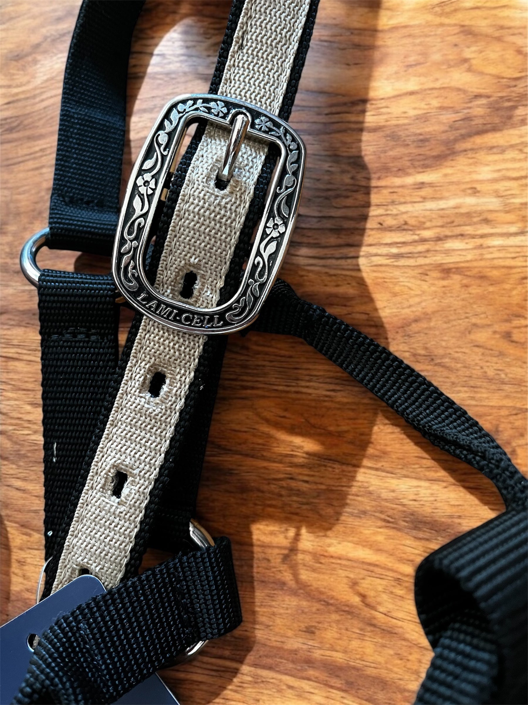 Licol LAMI-CELL Idaho avec longe et boucles Bernard Fonck pour cheval, zoom sur les boucles