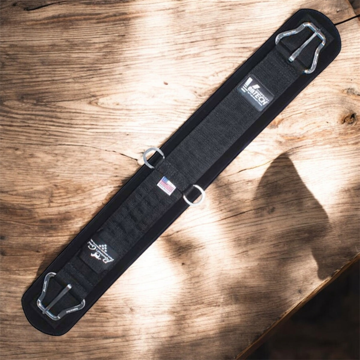 Sangle western Professional’s Choice VenTECH RCA en néoprène respirant avec boucles en acier inoxydable et système de roulettes pour le tie strap.
