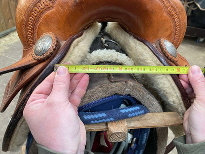 Selle de reining Tom Winter arçon 56 siège 15,5 pouces pour compétition western mesure gullet 