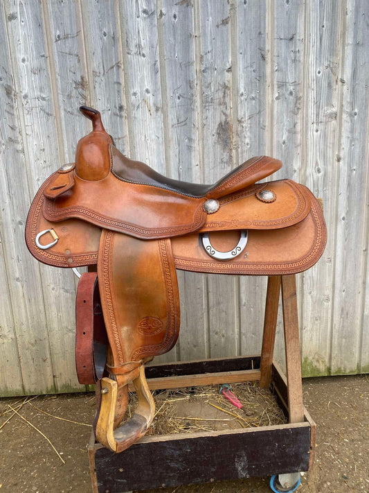 Selle de reining Tom Winter arçon 56 siège 15,5 pouces pour compétition western