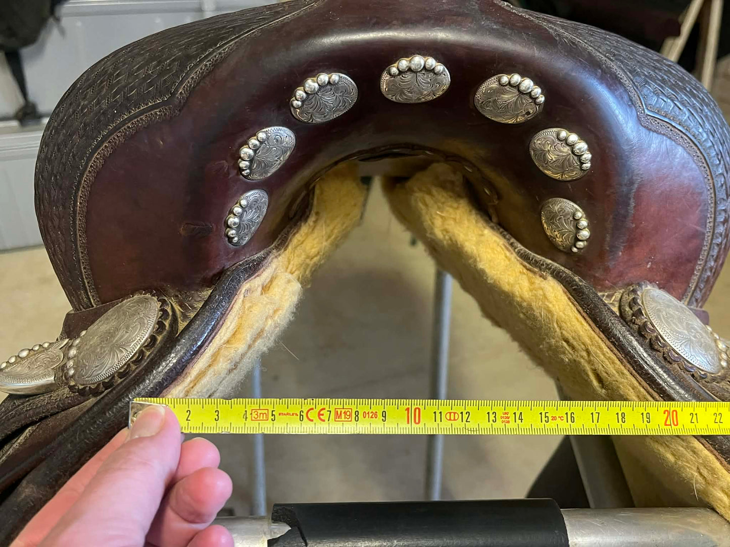 Selle de reining Tom Winter Reiniac en cuir pour performance western, mesure gullet