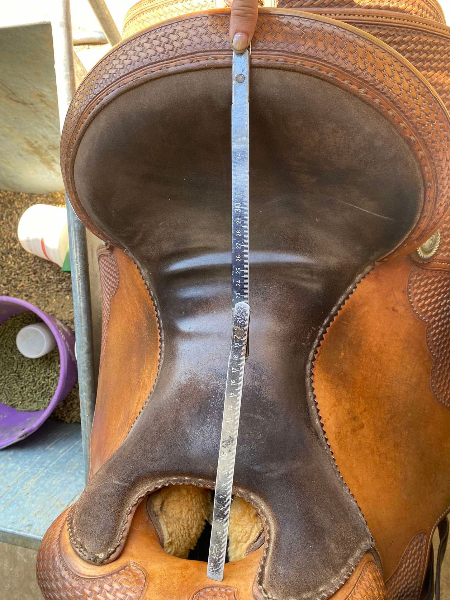 mesure du seigle 15,5 pouce de la selle western bob's custom Duane Latimer 