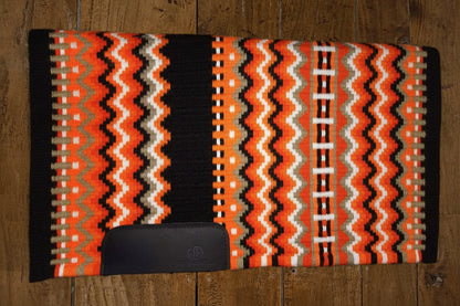 Show pad western premium tissé main en laine de mérinos, couleurs noir, orange, blanc et gris
