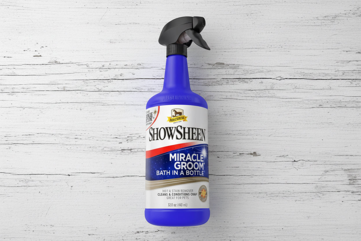 Showsheen Miracle Groom Bath In A Bottle, spray de soin sans rinçage pour nettoyer et faire briller le cheval
