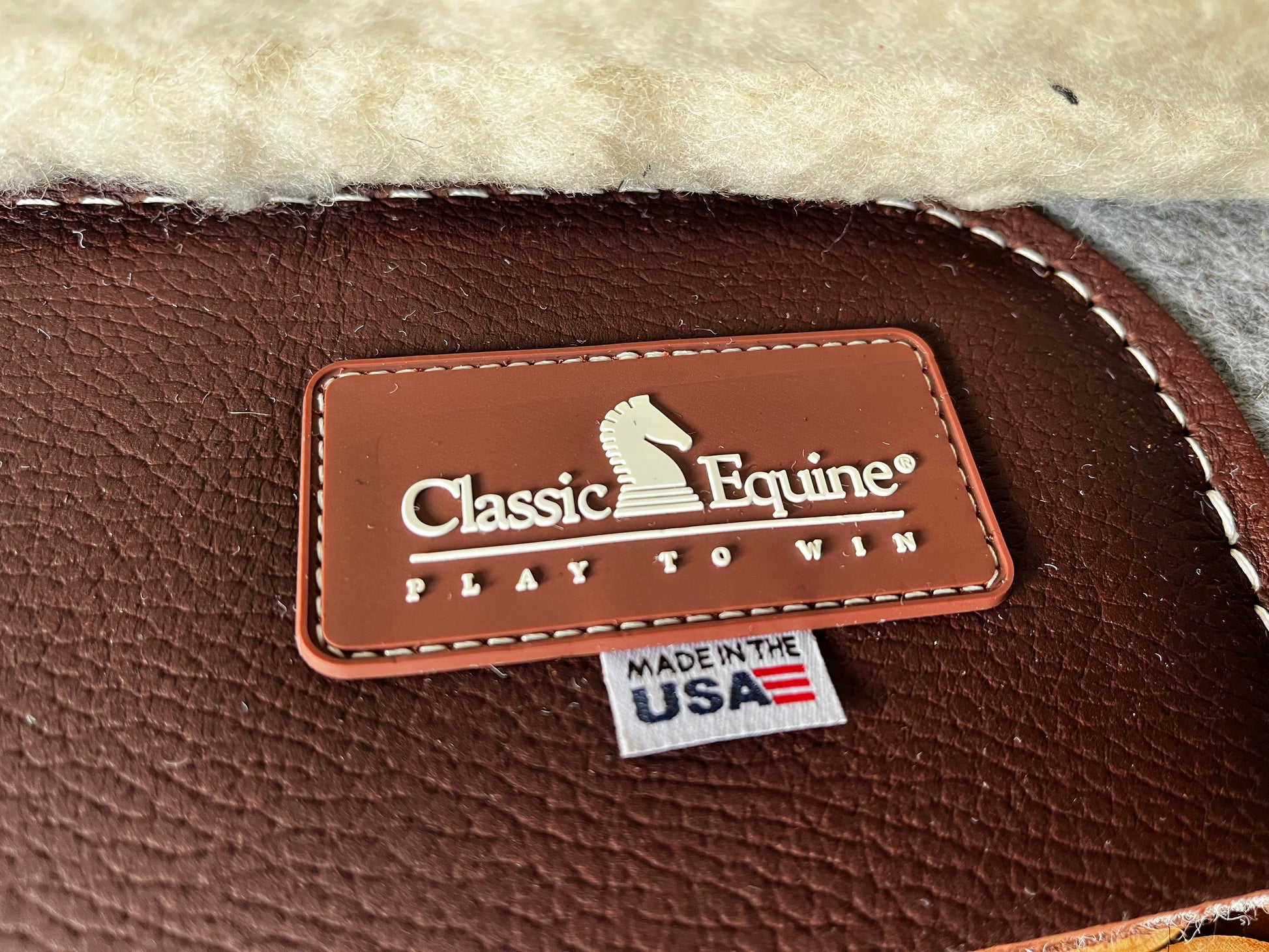 Tapis de selle western en feutre, maintien, protection et confort pour le dos du cheval